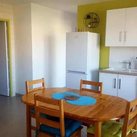 Holiday home Maison Confort 6 Personnes A 300m De La - Clim & Wifi