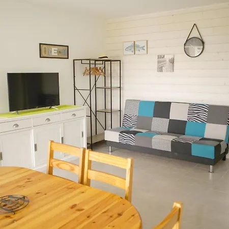 Holiday home Maison Confort 6 Personnes A 300m De La - Clim & Wifi